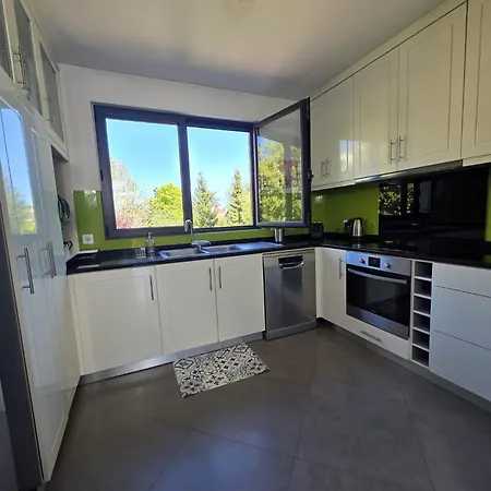 Charming House With Balcony Parking - Direct Paris Casa de férias Houilles